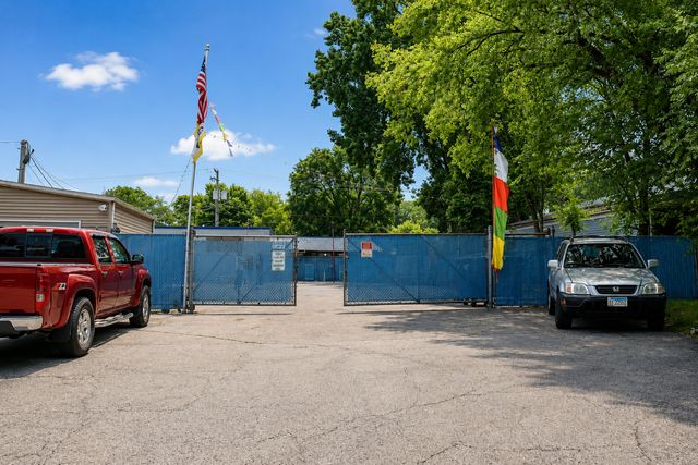 2422 Dempster Street, Evanston, IL 60202