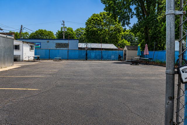 2422 Dempster Street, Evanston, IL 60202