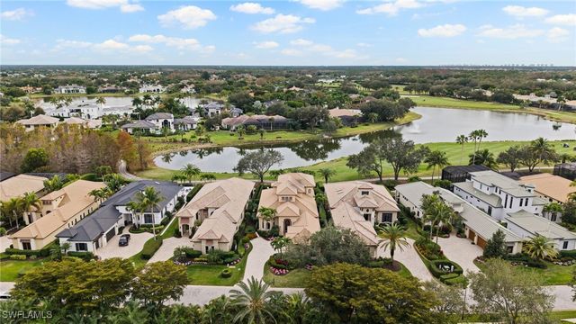 28696 La Caille DR, Naples, FL 34119