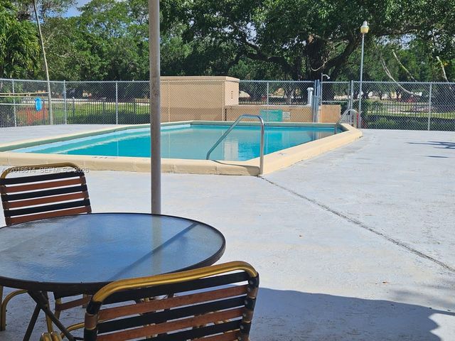 1301 NE 191st Street F103, Miami, FL 33179