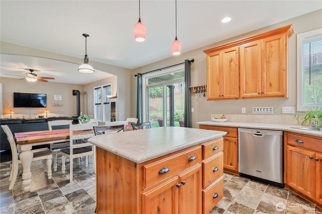 622 Stone Park, Kalama, WA 98625