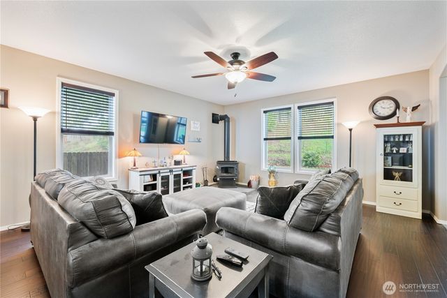 622 Stone Park, Kalama, WA 98625