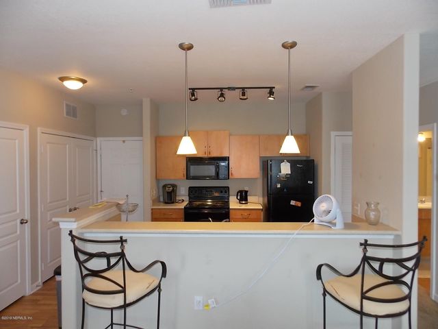 8290 GATE Parkway W 717, Jacksonville, FL 32216