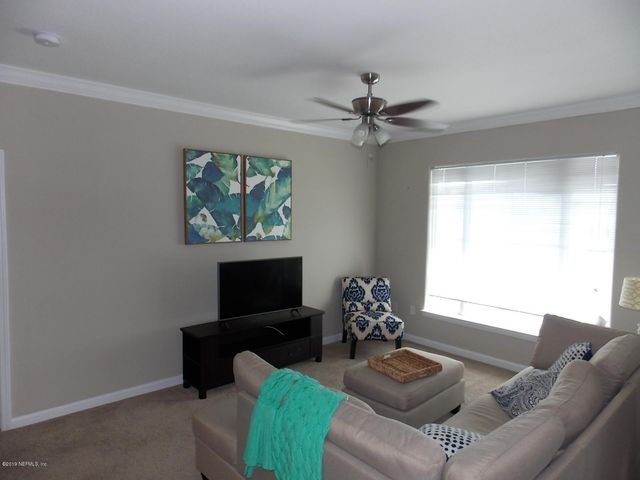 8290 GATE Parkway W 717, Jacksonville, FL 32216