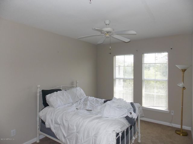 8290 GATE Parkway W 717, Jacksonville, FL 32216