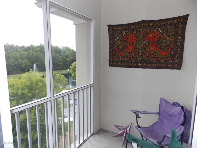 8290 GATE Parkway W 717, Jacksonville, FL 32216