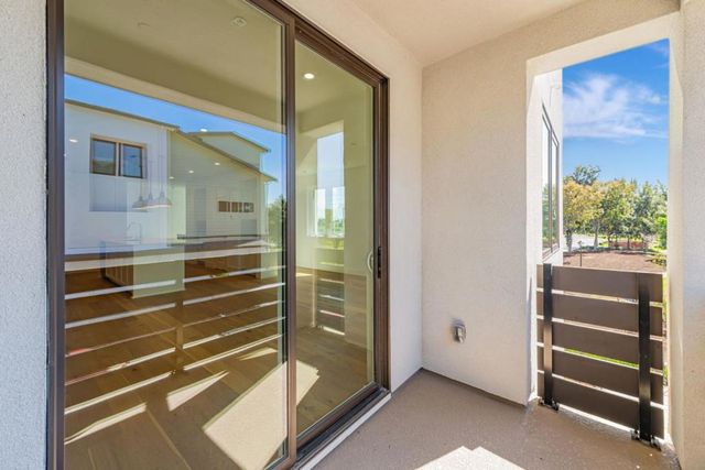 2863 Josephine Lane, Palo Alto, CA 94303