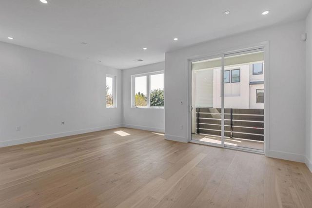 2863 Josephine Lane, Palo Alto, CA 94303