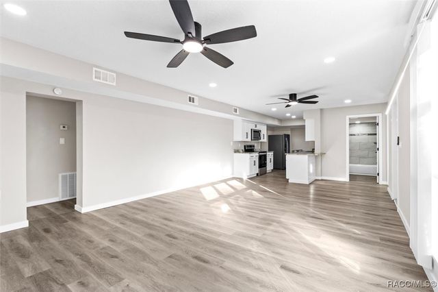 1304 NE 5th Avenue, Crystal River, FL 34428