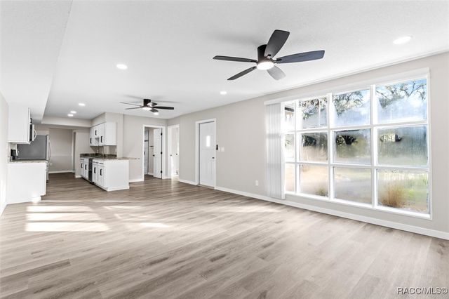 1304 NE 5th Avenue, Crystal River, FL 34428
