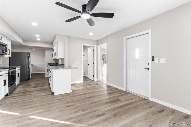 1304 NE 5th Avenue, Crystal River, FL 34428