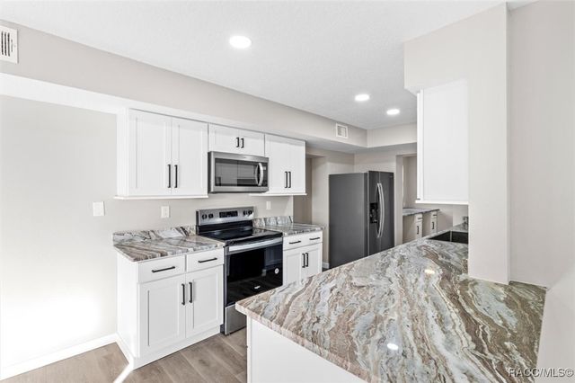1304 NE 5th Avenue, Crystal River, FL 34428