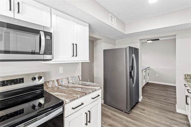 1304 NE 5th Avenue, Crystal River, FL 34428