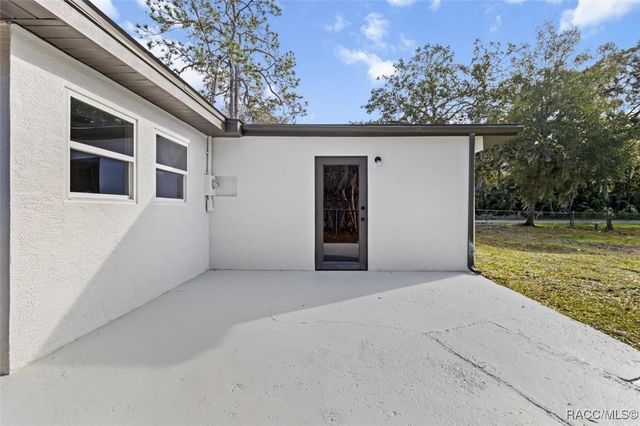 1304 NE 5th Avenue, Crystal River, FL 34428