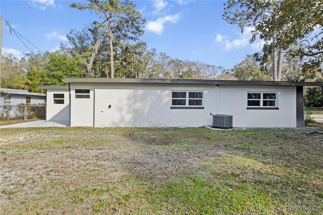 1304 NE 5th Avenue, Crystal River, FL 34428