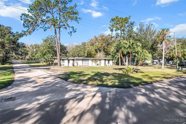 1304 NE 5th Avenue, Crystal River, FL 34428