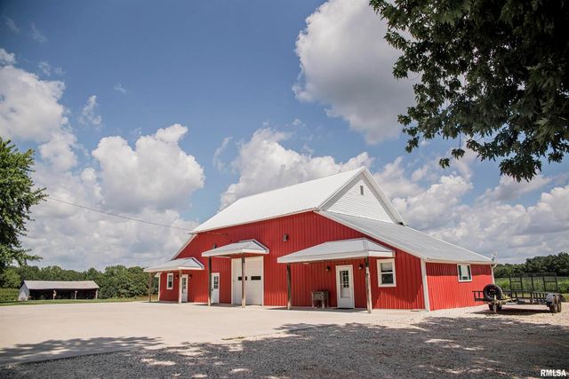 1737 N 2250th Place, Mendon, IL 62351