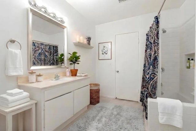 527 La Sombra Drive, El Cajon, CA 92020
