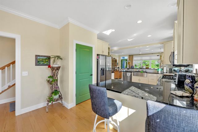 86 N Jefferson Road, South Burlington, VT 05403