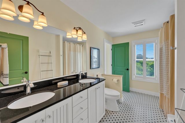 86 N Jefferson Road, South Burlington, VT 05403