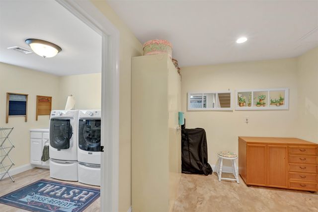 86 N Jefferson Road, South Burlington, VT 05403