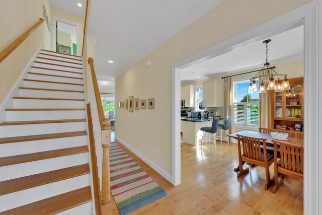 86 N Jefferson Road, South Burlington, VT 05403
