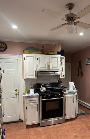 17 Broad 1, Lynn, MA 01902