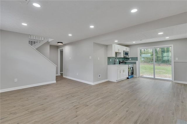 3394 Dearwood Drive SW, Lilburn, GA 30047