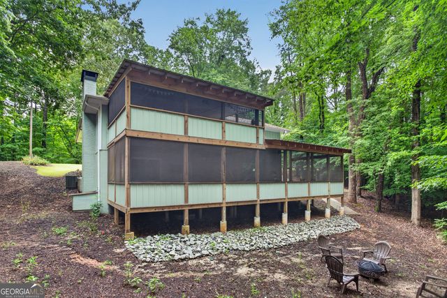 103 Pineneedle Drive, Westminster, SC 29693