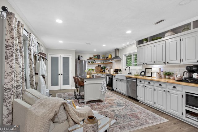 103 Pineneedle Drive, Westminster, SC 29693