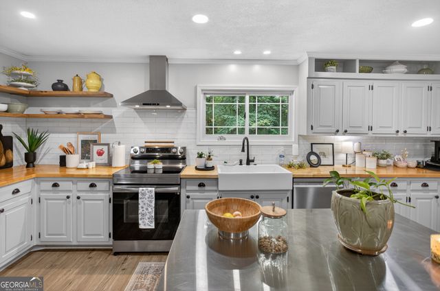 103 Pineneedle Drive, Westminster, SC 29693