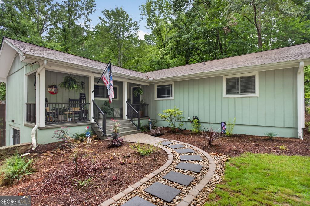 103 Pineneedle Drive, Westminster, SC 29693