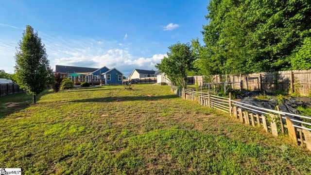 52 Montgomery Road, Lyman, SC 29365