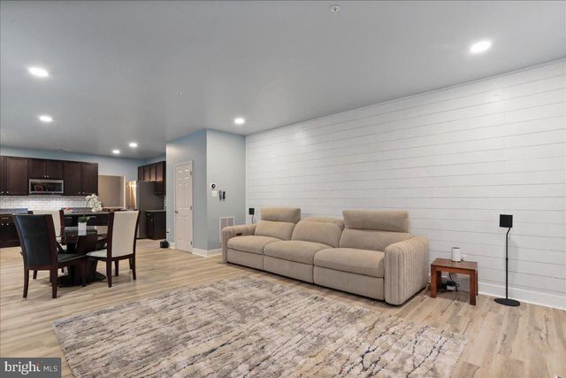 6715 S CLIFTON RD, Frederick, MD 21703