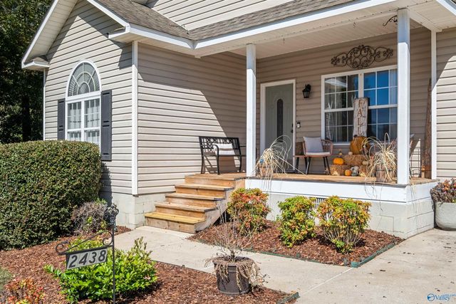 2438 Barnes Drive, Hokes Bluff, AL 35903