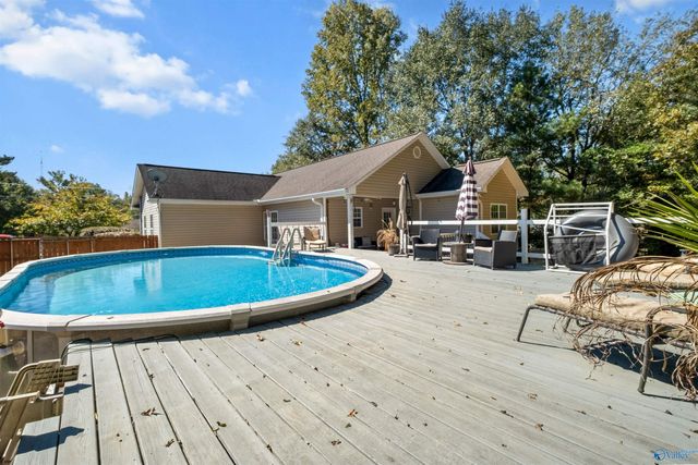 2438 Barnes Drive, Hokes Bluff, AL 35903