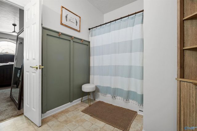 2438 Barnes Drive, Hokes Bluff, AL 35903