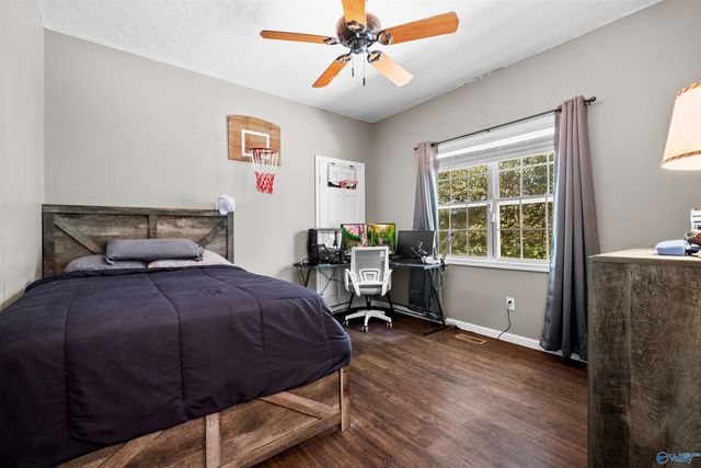 2438 Barnes Drive, Hokes Bluff, AL 35903