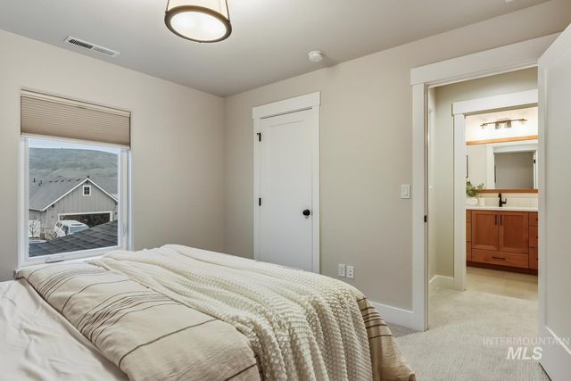 13464 N Hazel Grouse Way, Boise, ID 83714