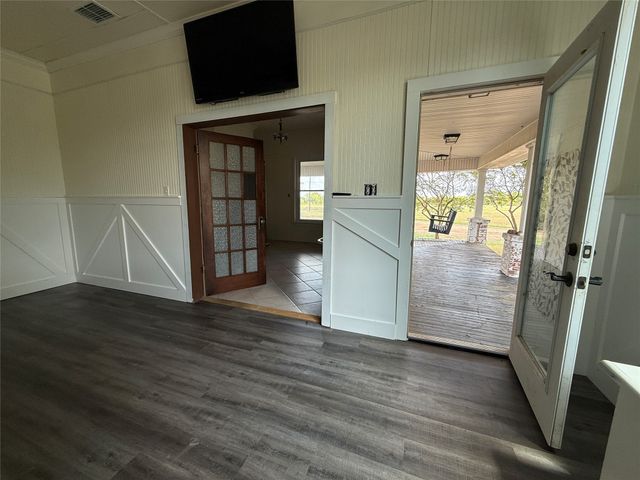 1421 Airport Road, Sulphur Springs, TX 75482