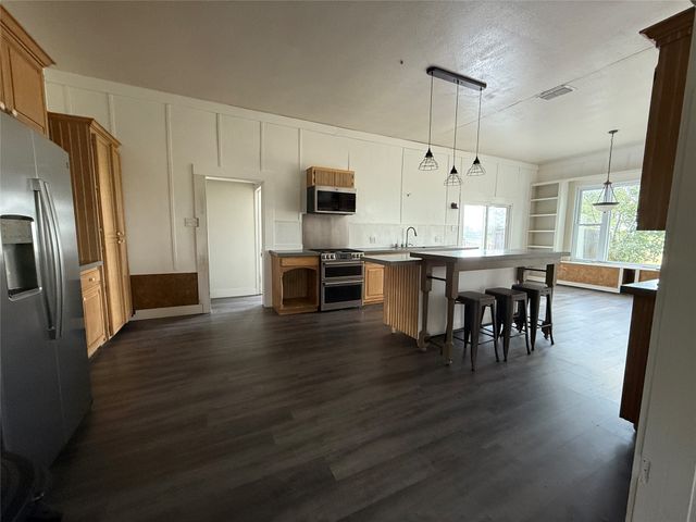 1421 Airport Road, Sulphur Springs, TX 75482