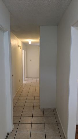 1109 N Bishop ST, San Marcos, TX 78666