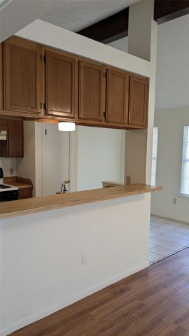 1109 N Bishop ST, San Marcos, TX 78666