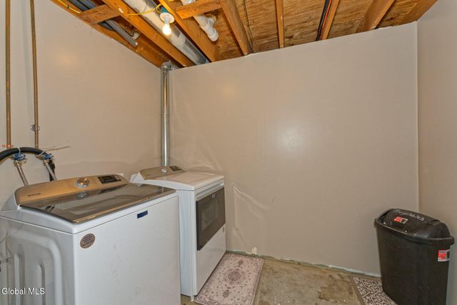 35 Pinewood Way, Argyle, NY 12809