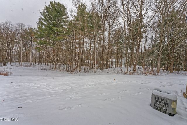 35 Pinewood Way, Argyle, NY 12809