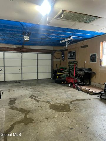 35 Pinewood Way, Argyle, NY 12809