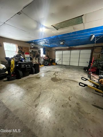 35 Pinewood Way, Argyle, NY 12809