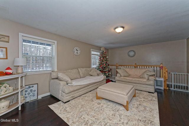 35 Pinewood Way, Argyle, NY 12809