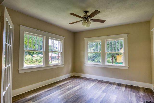 1008 N Link St., Palestine, TX 75801