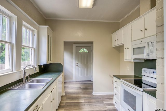 1008 N Link St., Palestine, TX 75801